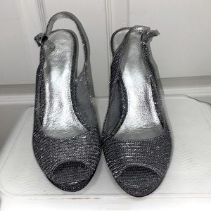 Womens shoes size 9.5 silver.  good condition